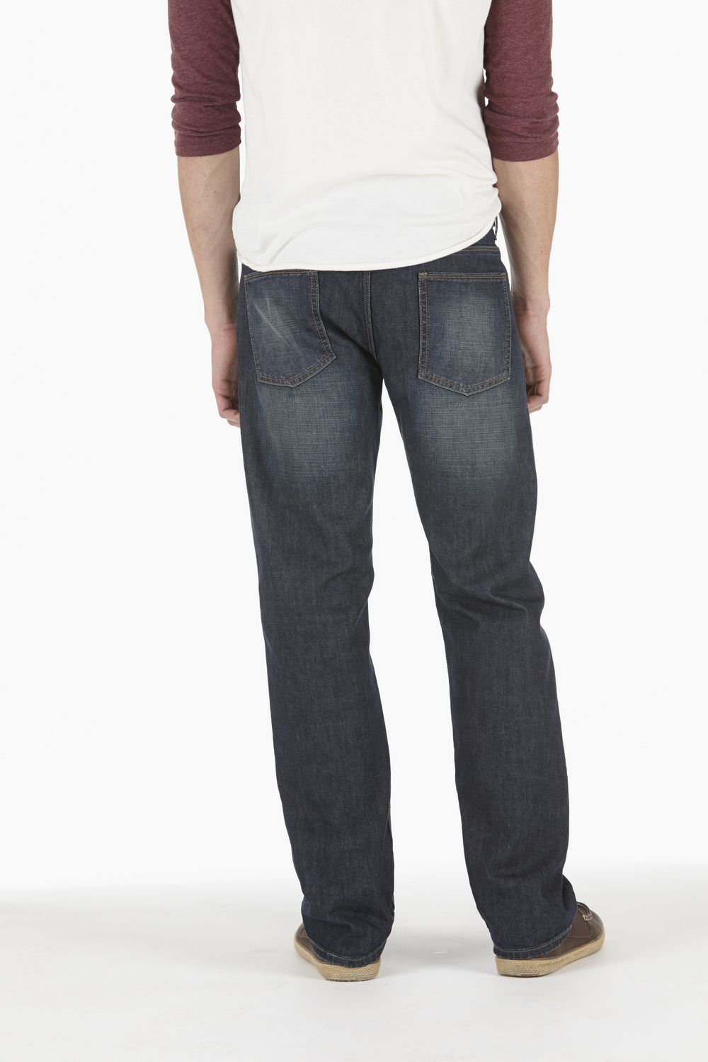 Wrangler Jeans Co. Red Vintage Straight Leg, Med Stretch - Walmart.ca